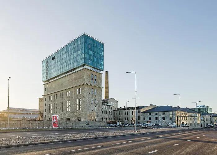 Fahle Building, Luxurious, Skyline View Flat Near Centre